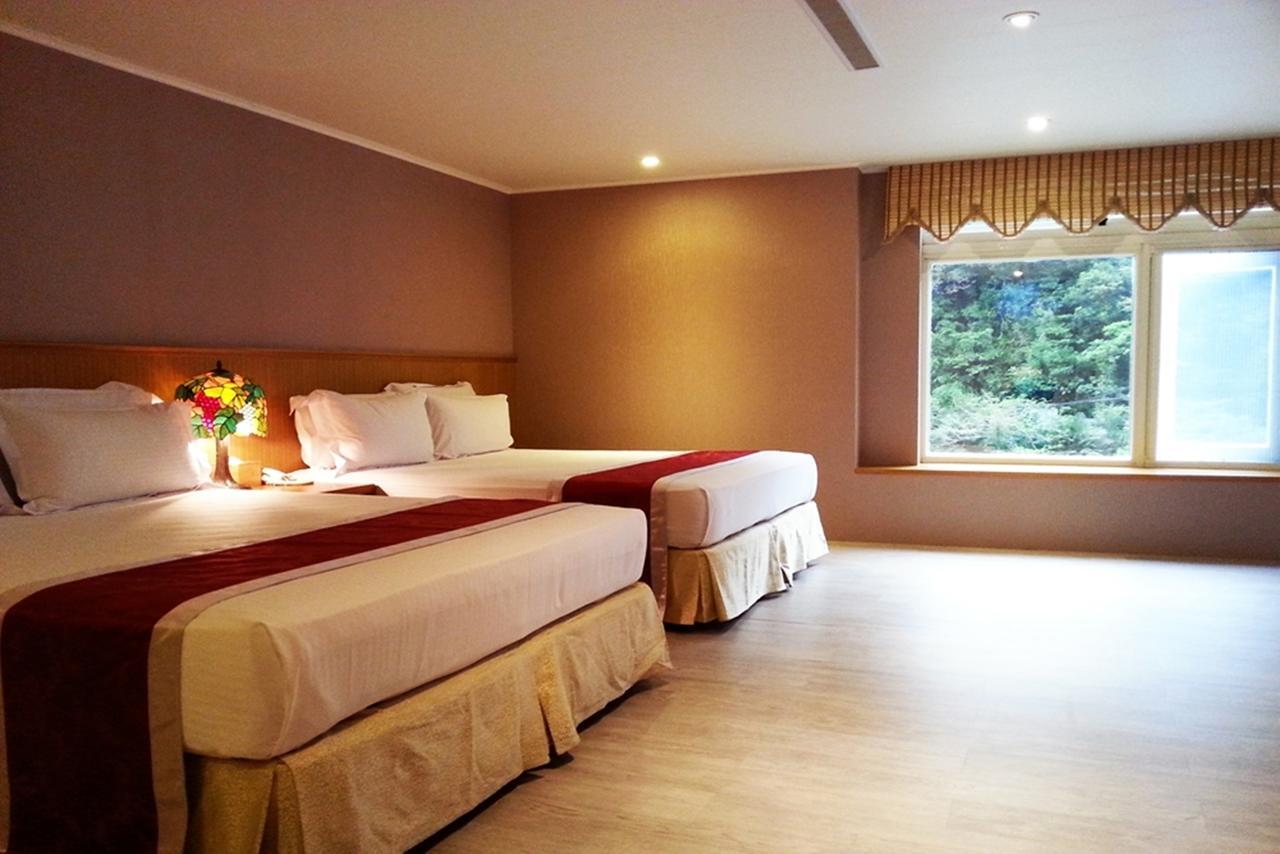Yufuin Hot Spring Apartman Vulaj Kültér fotó